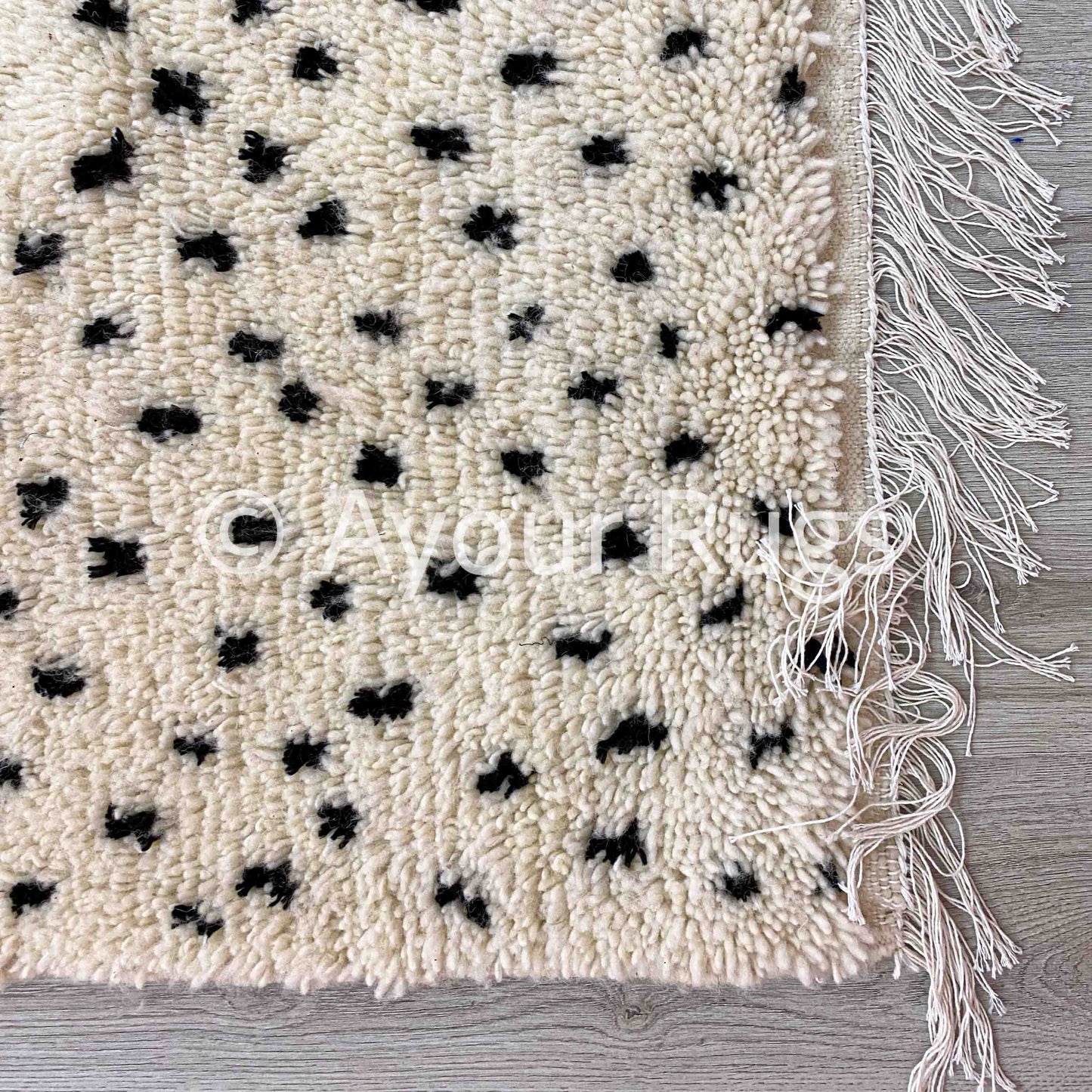 Lina – Dots Black Moroccan Rug