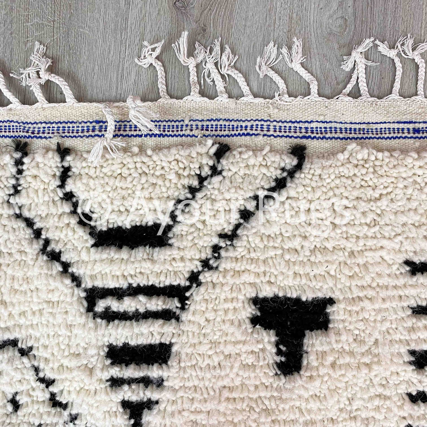 Tafrid – Black and White Moroccan Rug