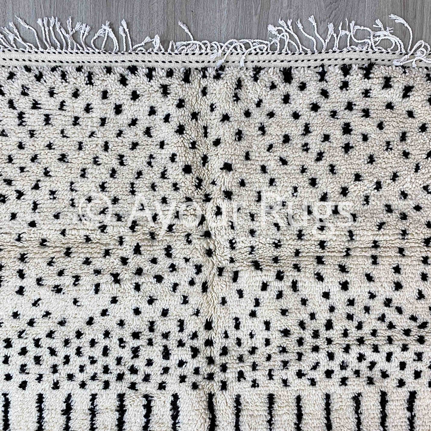 Safia – Dots Moroccan Rug