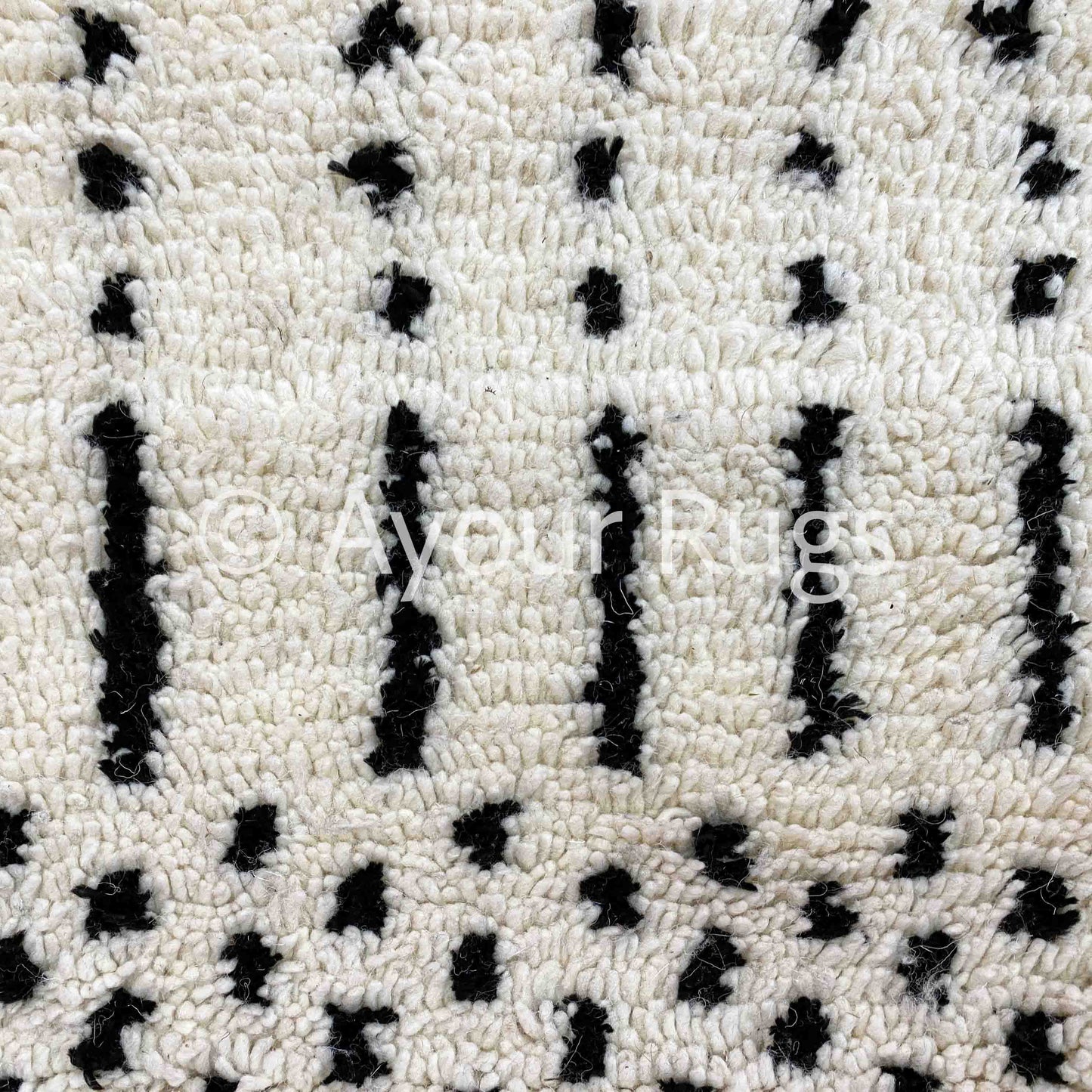 Safia – Dots Moroccan Rug