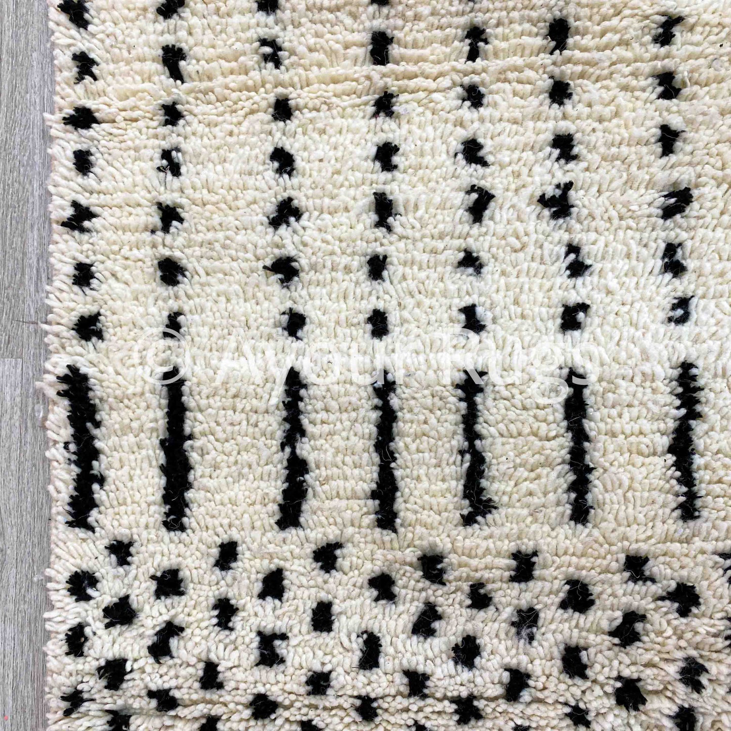 Safia – Dots Moroccan Rug