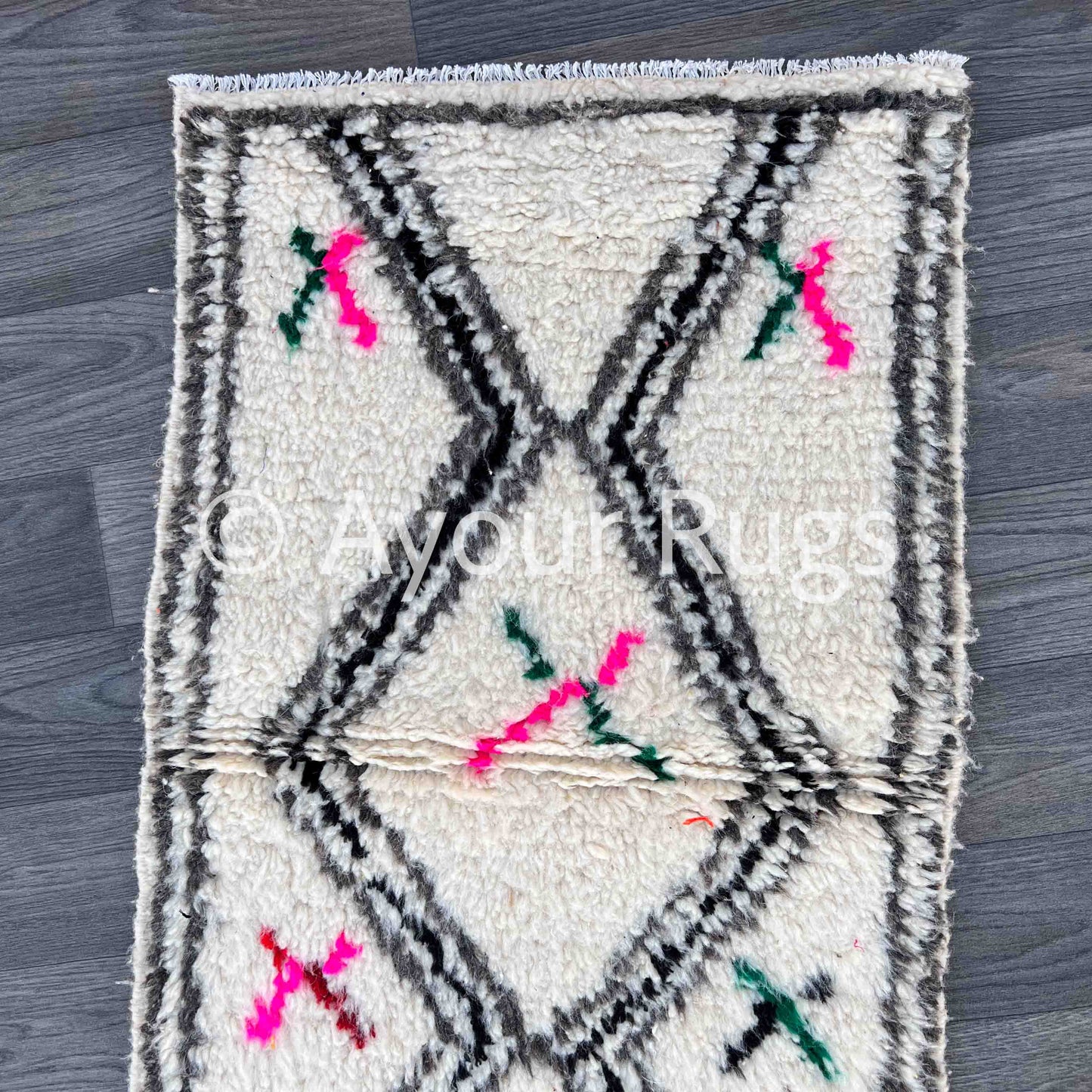 Almas – Moroccan Rug