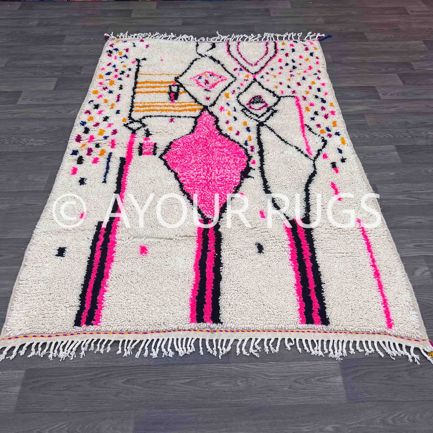 Authentic Azilal Moroccan Rug - Handmade Berber Wool - 4.3x6.4 ft / 130x196 cm