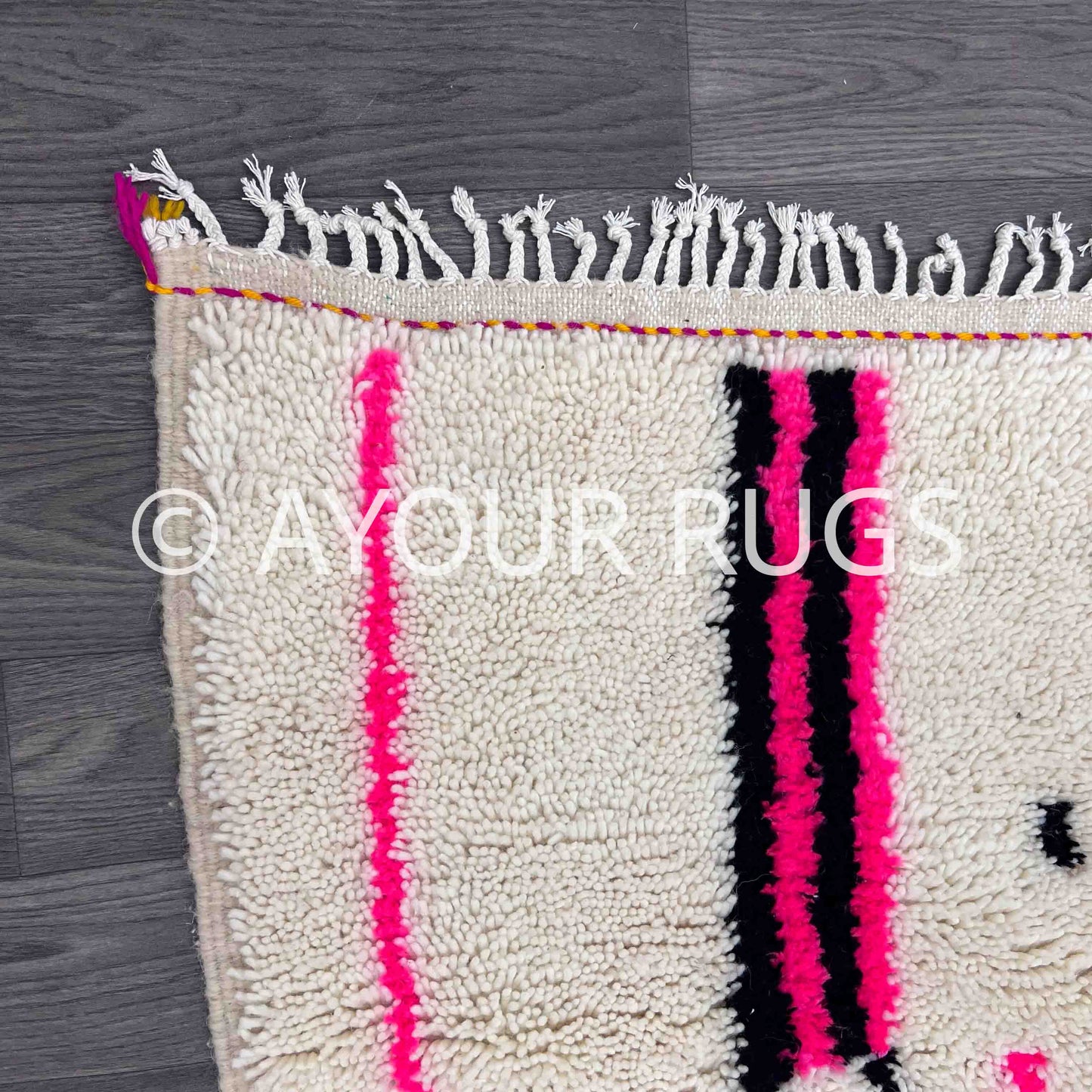 Authentic Azilal Moroccan Rug - Handmade Berber Wool - 4.3x6.4 ft / 130x196 cm
