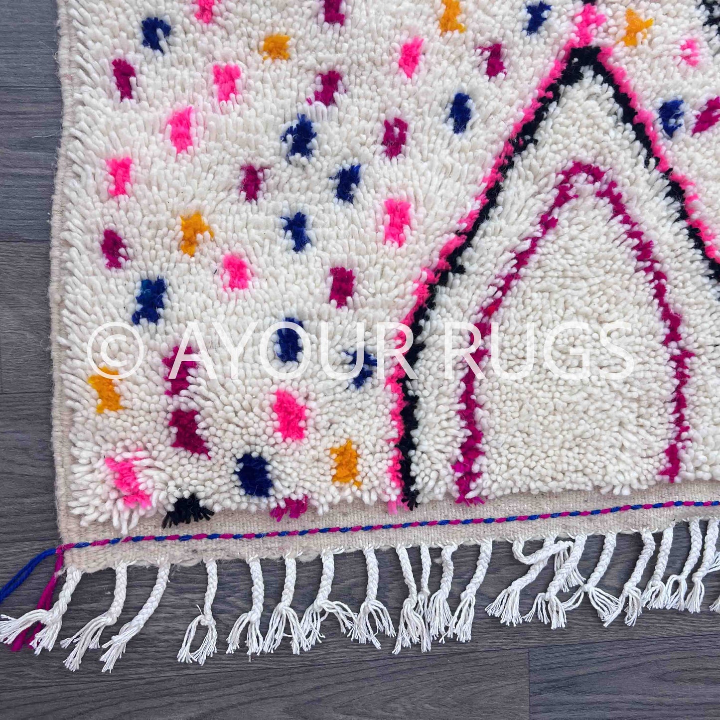 Authentic Azilal Moroccan Rug - Handmade Berber Wool - 4.3x6.4 ft / 130x196 cm