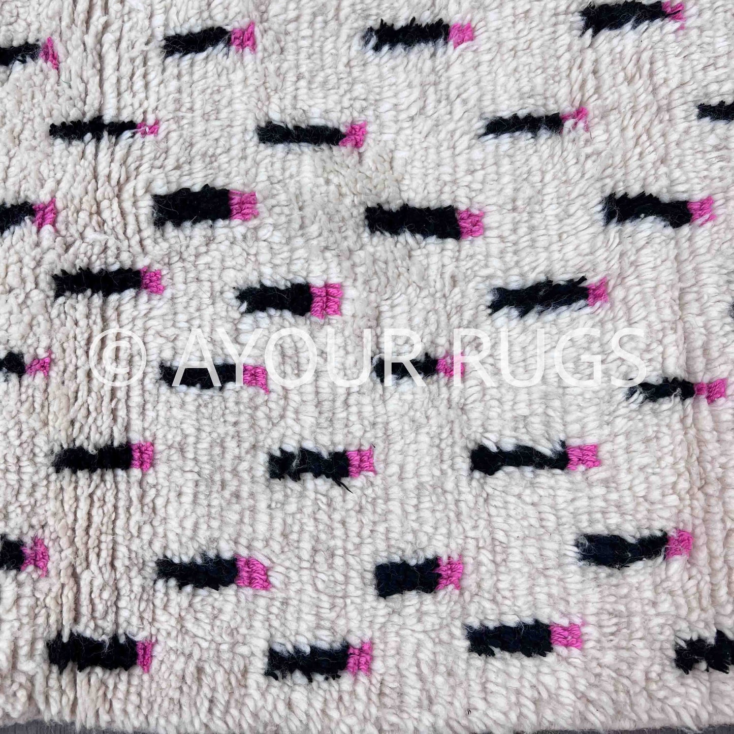 Authentic Azilal Moroccan Rug - Handmade Berber Wool - 5x6.6 ft / 150x200 cm