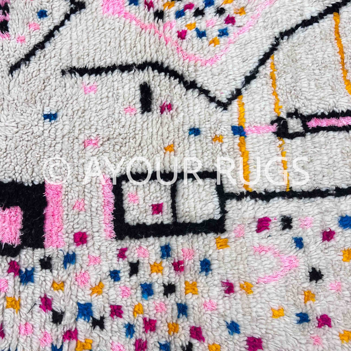 Authentic Azilal Moroccan Rug - Handwoven Wool - 5.9x8.2 ft / 179x250 cm