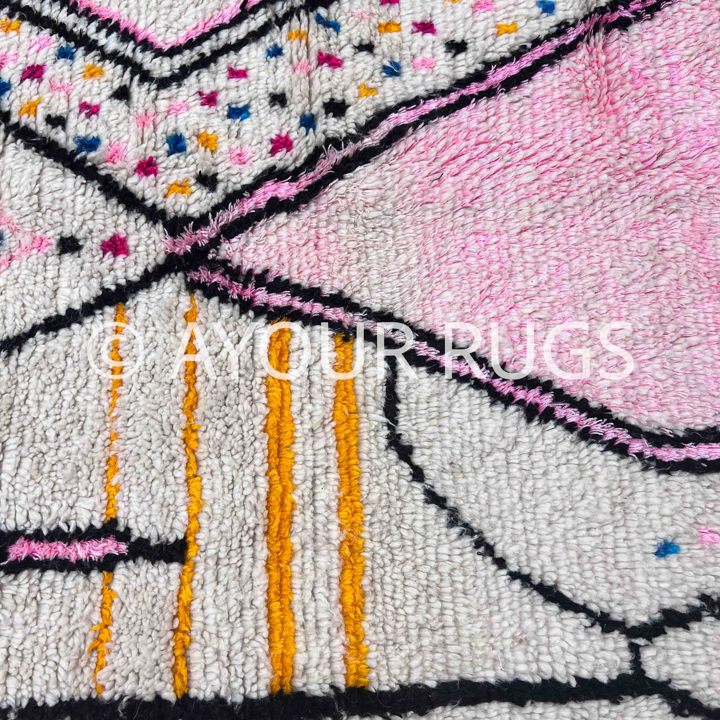 Authentic Azilal Moroccan Rug - Handwoven Wool - 5.9x8.2 ft / 179x250 cm