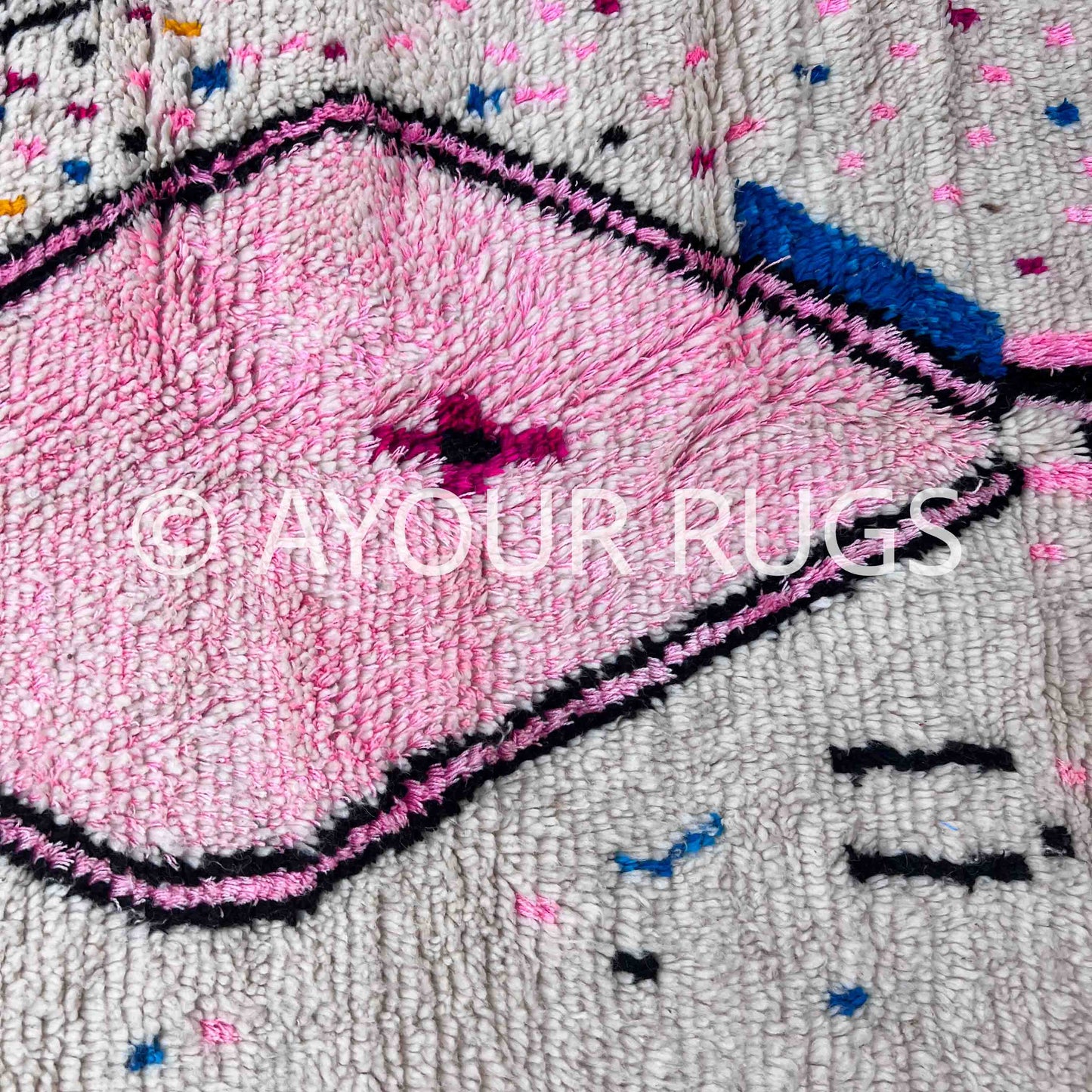 Authentic Azilal Moroccan Rug - Handwoven Wool - 5.9x8.2 ft / 179x250 cm