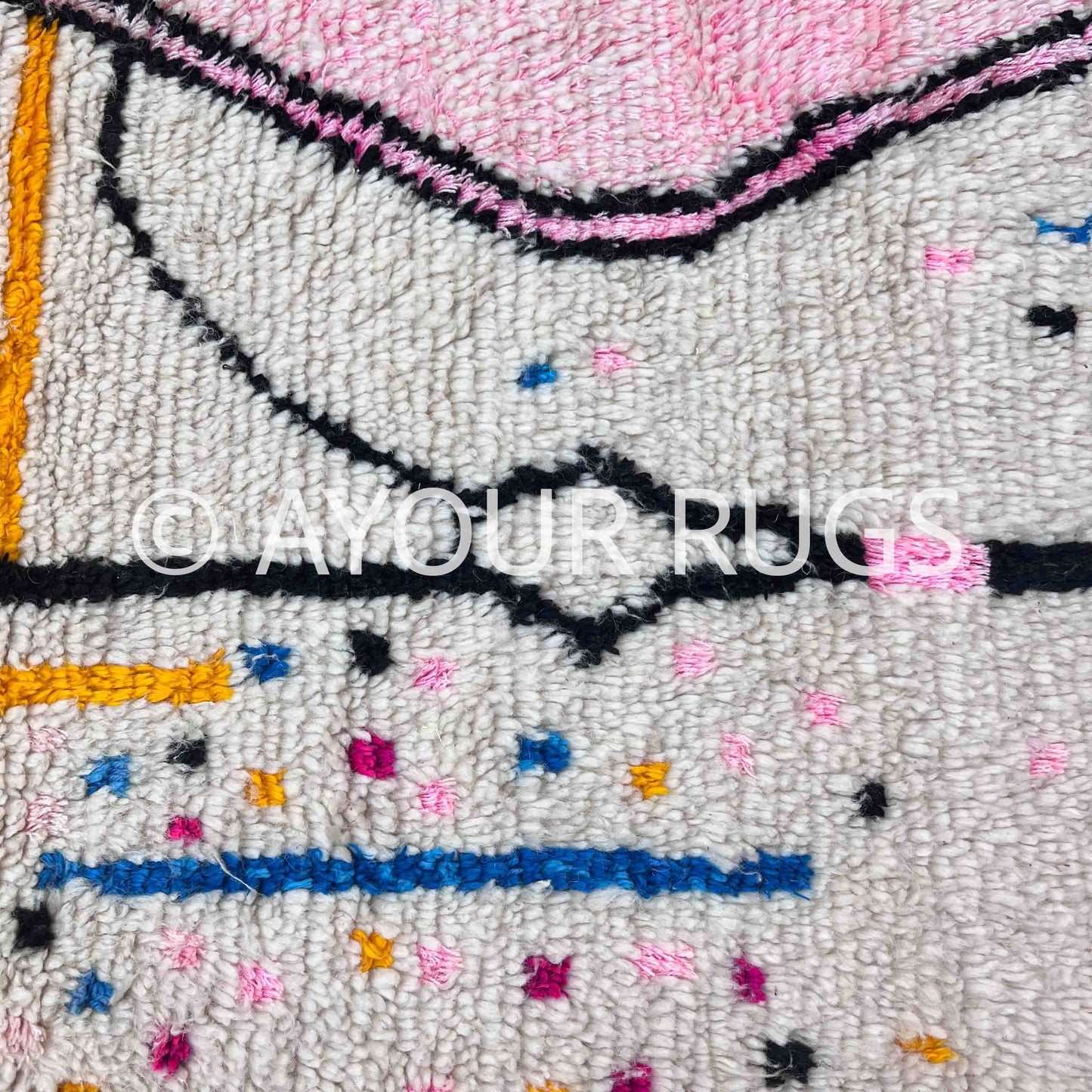 Authentic Azilal Moroccan Rug - Handwoven Wool - 5.9x8.2 ft / 179x250 cm