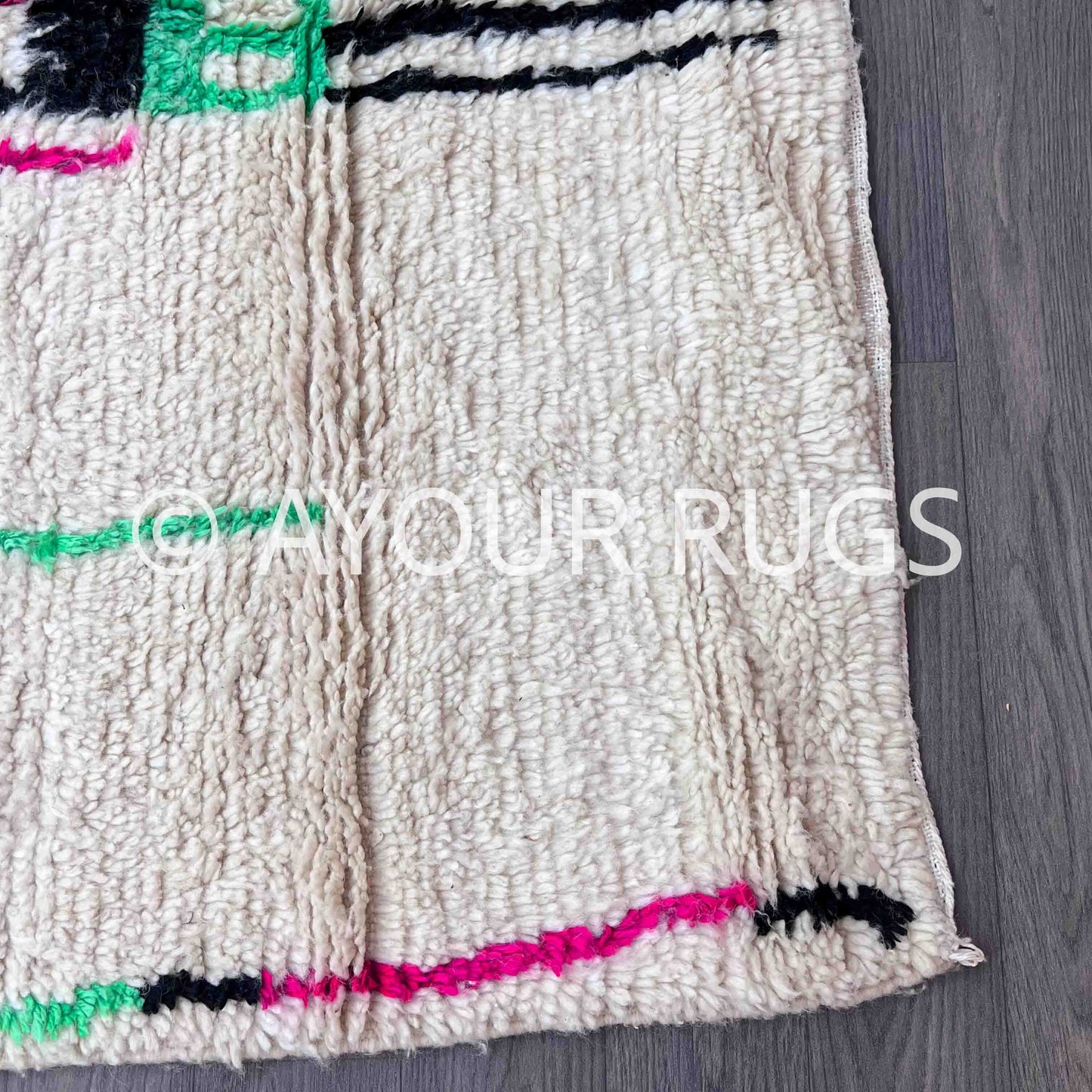 Authentic Azilal Moroccan Rug - Handwoven Wool Shag - 4.9x6.6 ft / 148x200 cm