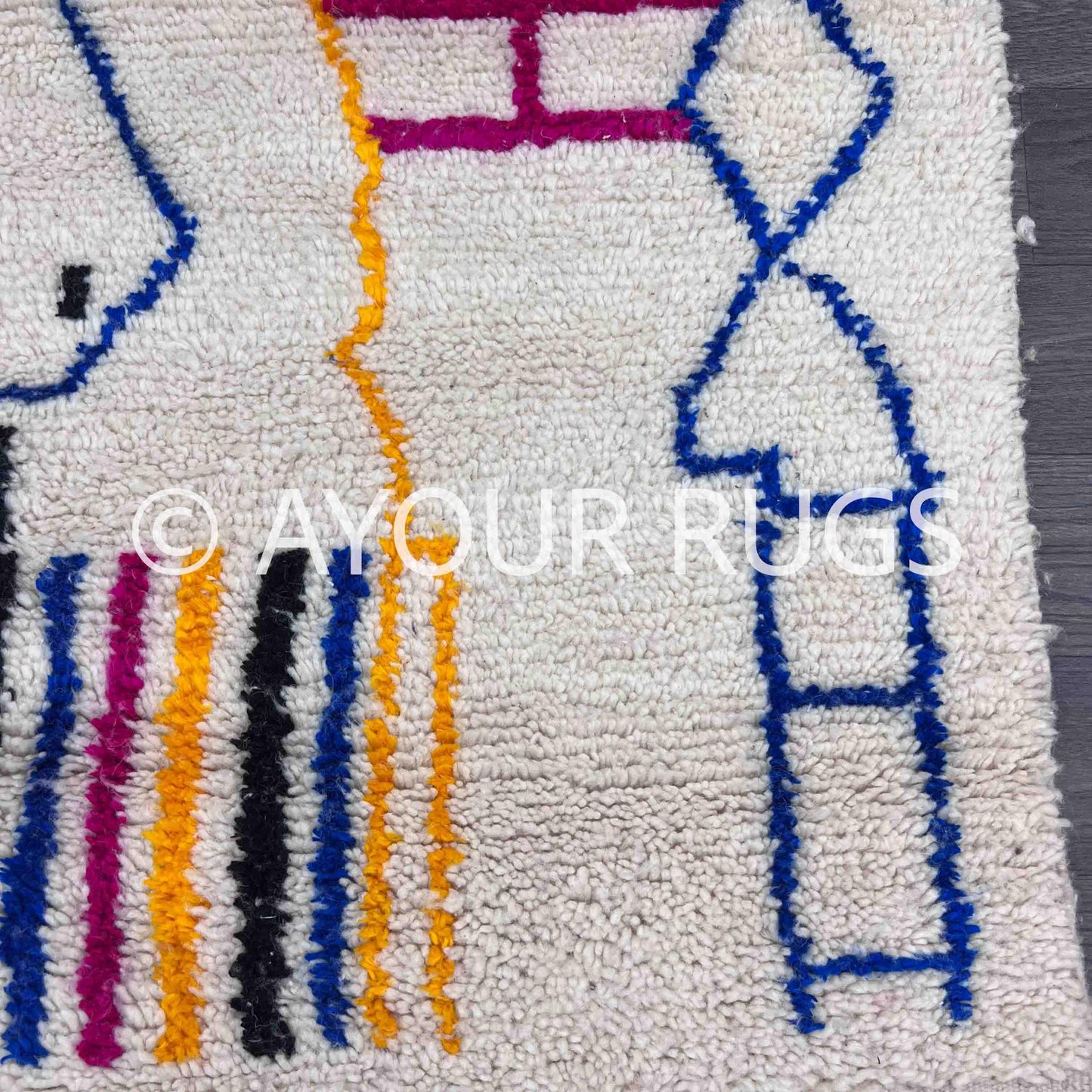Authentic Azilal Moroccan Rug - Handwoven Wool Shag - 4.9x6.2 ft / 150x190 cm