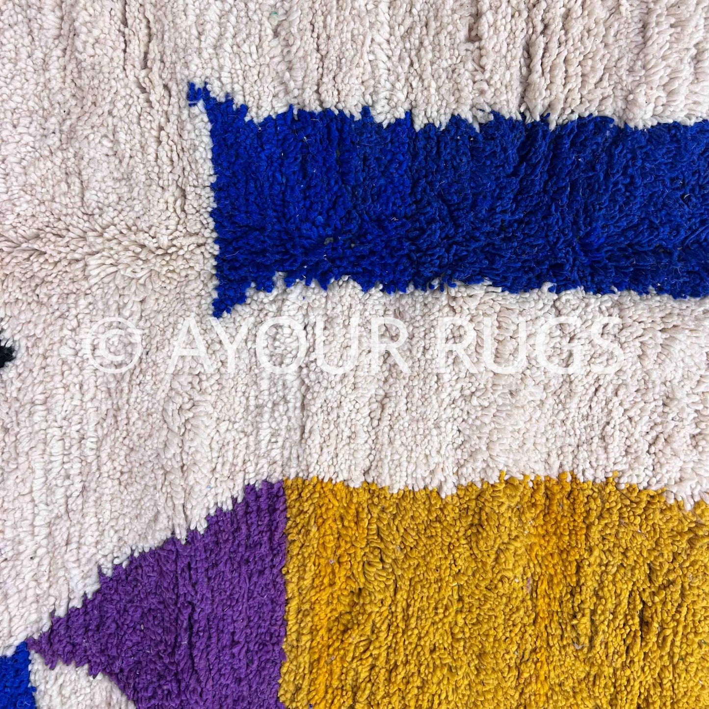 Authentic Azilal Moroccan Rug - Handwoven Wool Shag - 4.8x6.6 ft / 147x200 cm