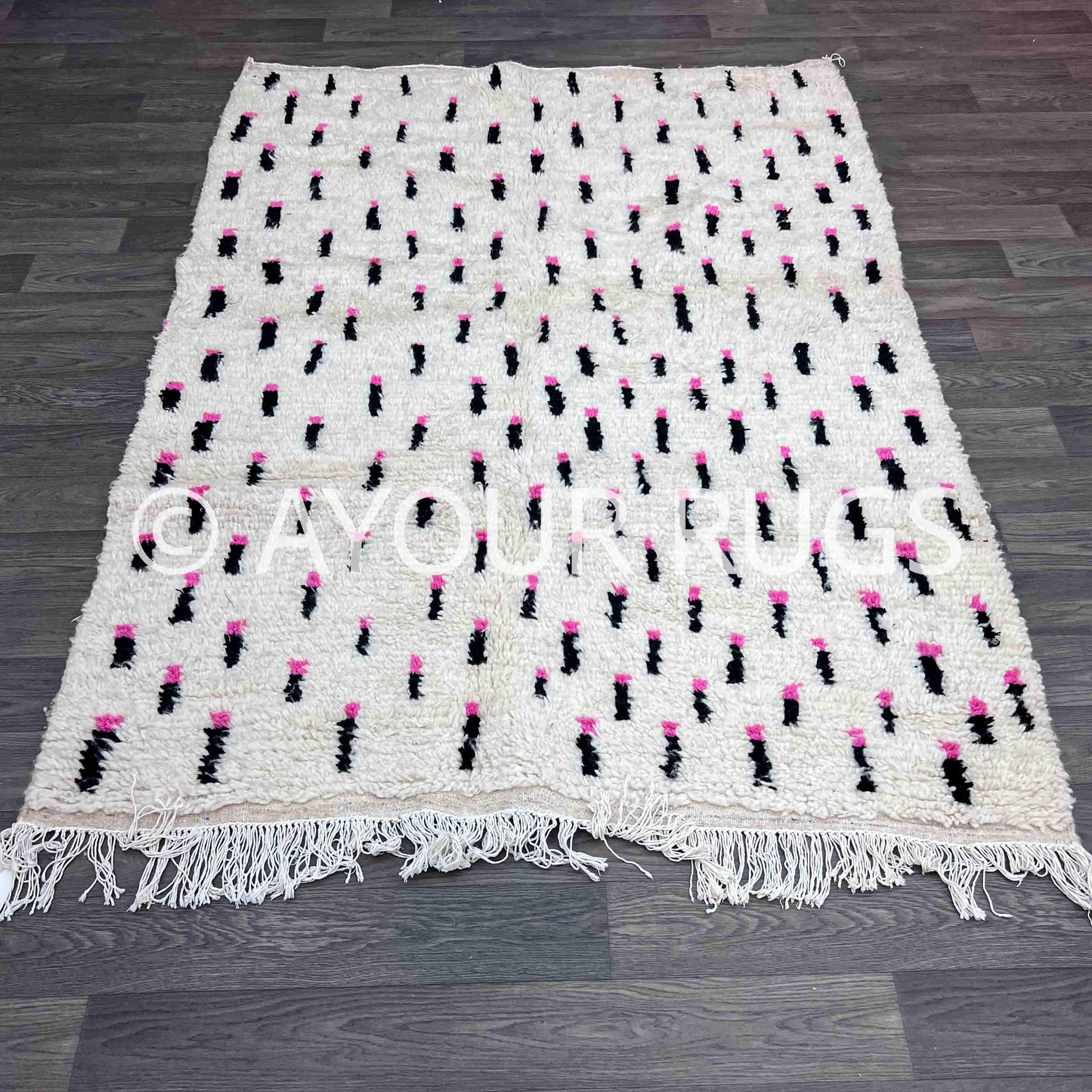 Authentic Azilal Moroccan Rug - Handwoven Wool Shag - 4.9x6.6 ft / 150x200 cm