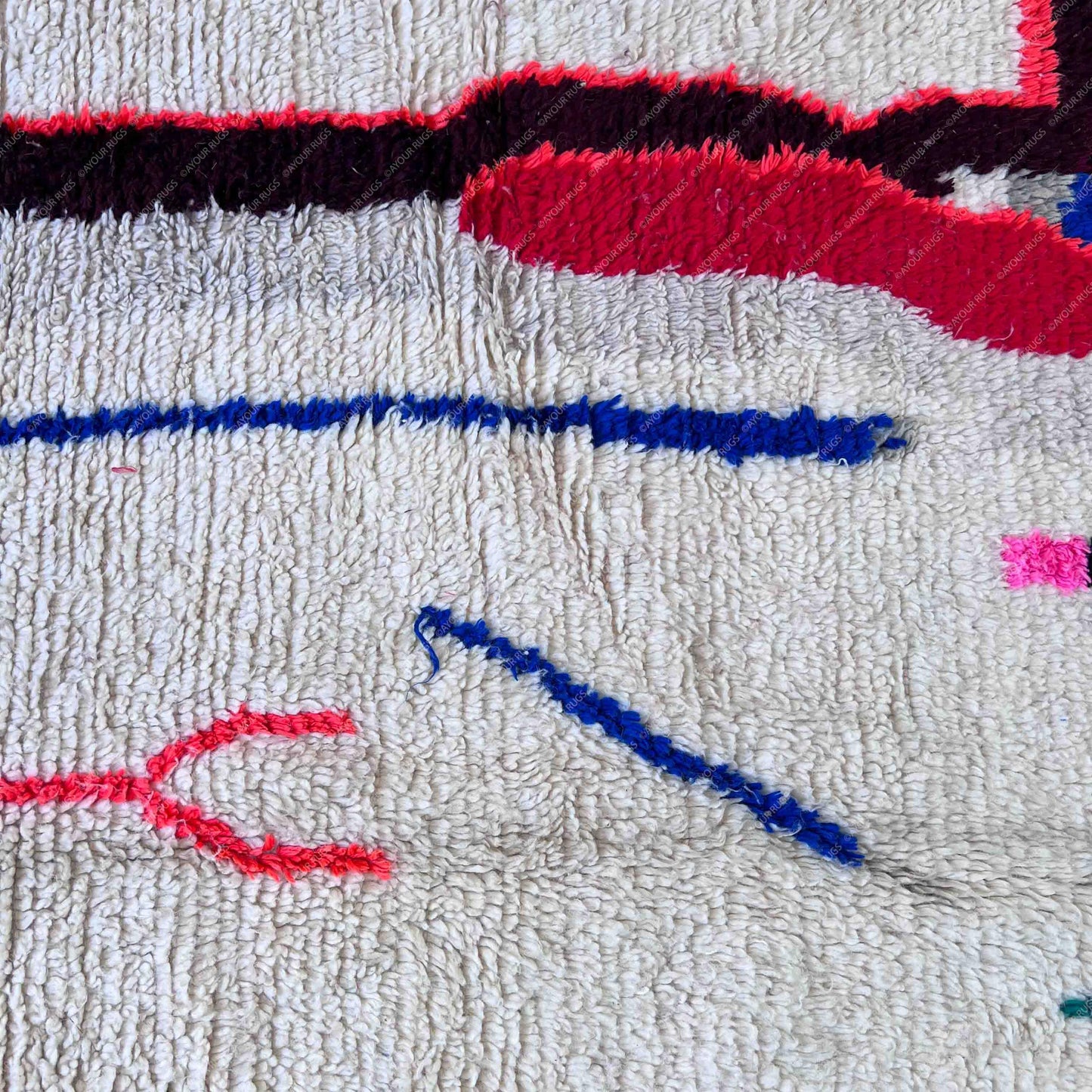 Authentic Azilal Moroccan Rug - Handwoven Wool Shag - 5.7x8.2 ft / 174x250 cm