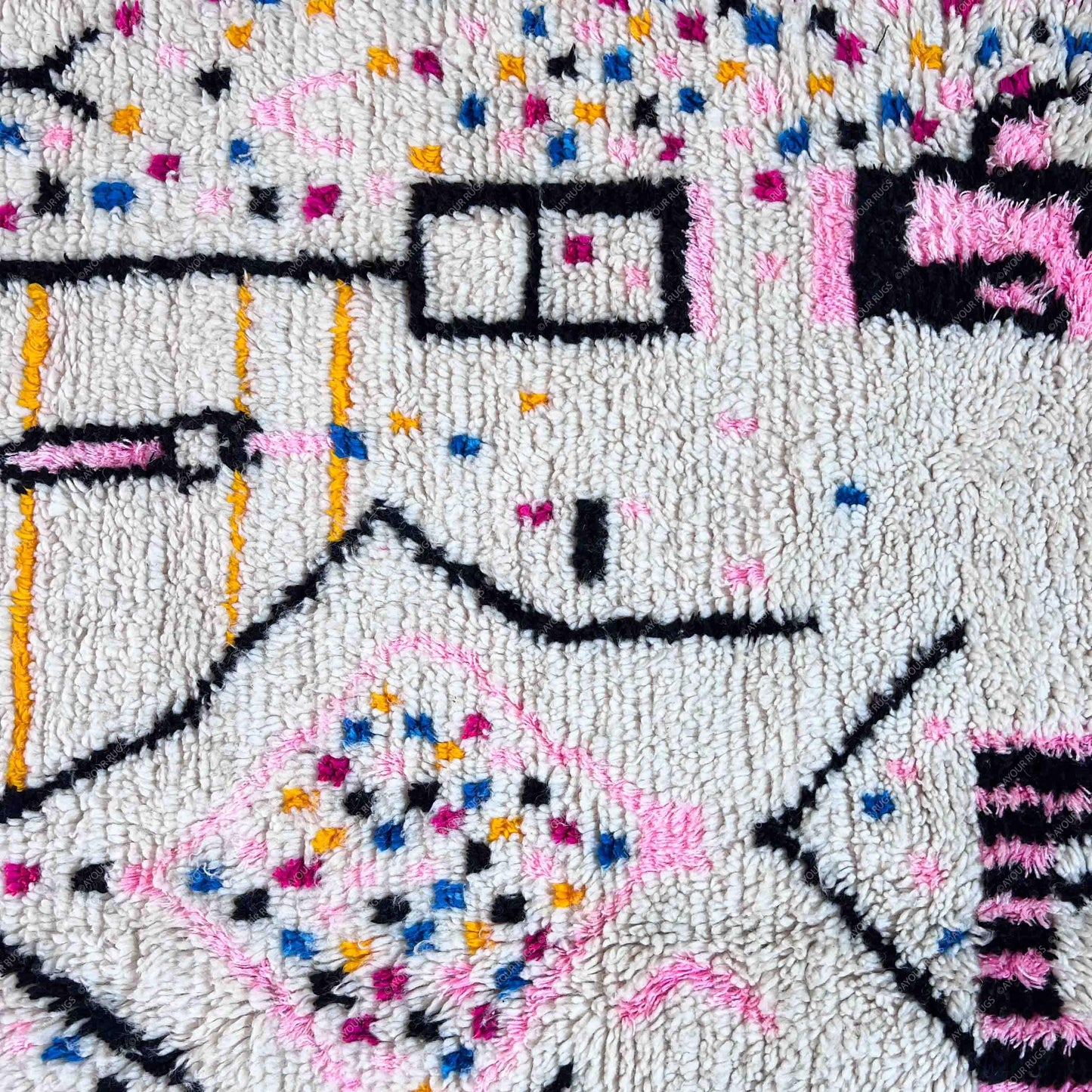 Authentic Azilal Moroccan Rug - Handwoven Wool Shag - 5.9x8.2 ft / 179x250 cm