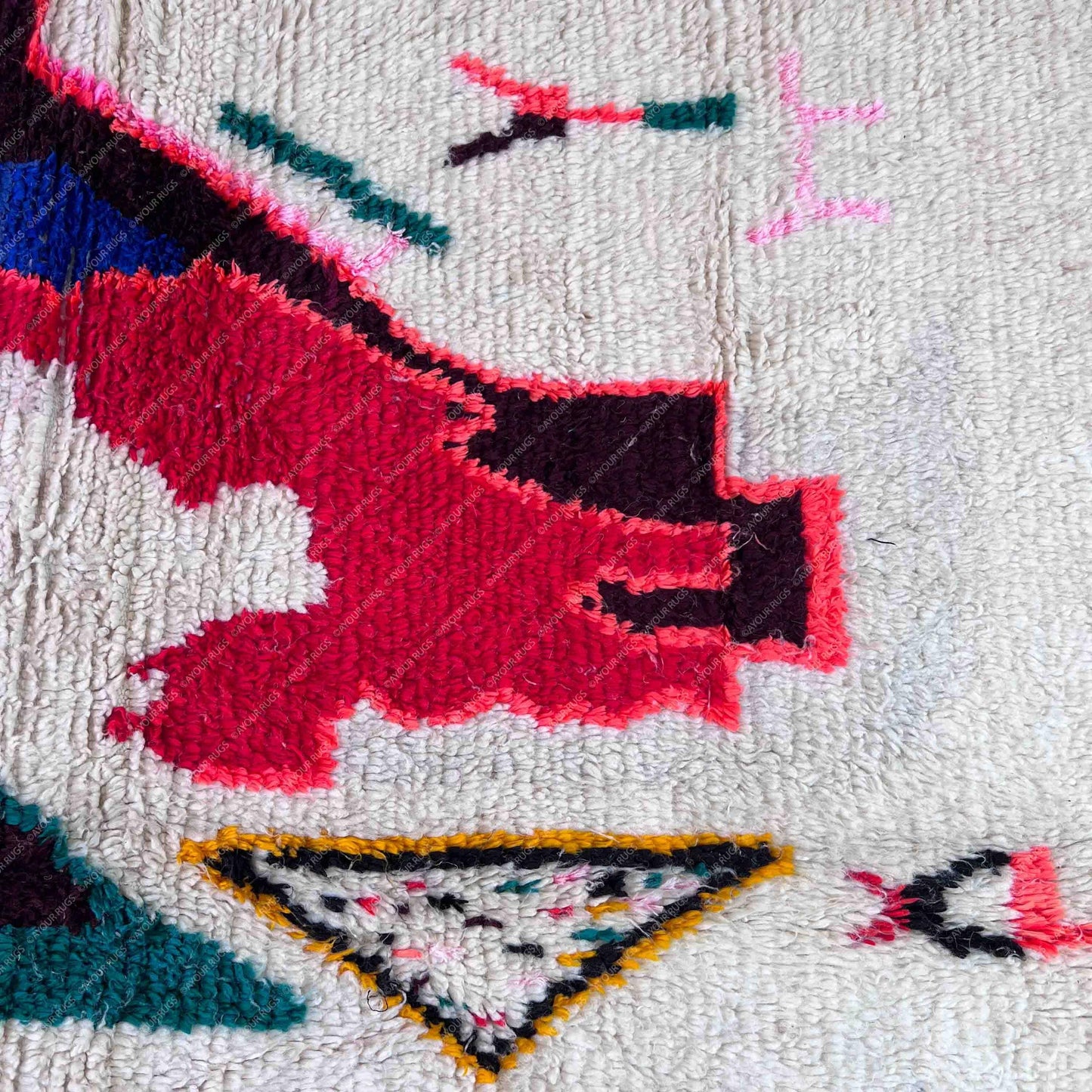 Authentic Azilal Moroccan Rug - Handwoven Wool Shag - 5.7x8.2 ft / 174x250 cm