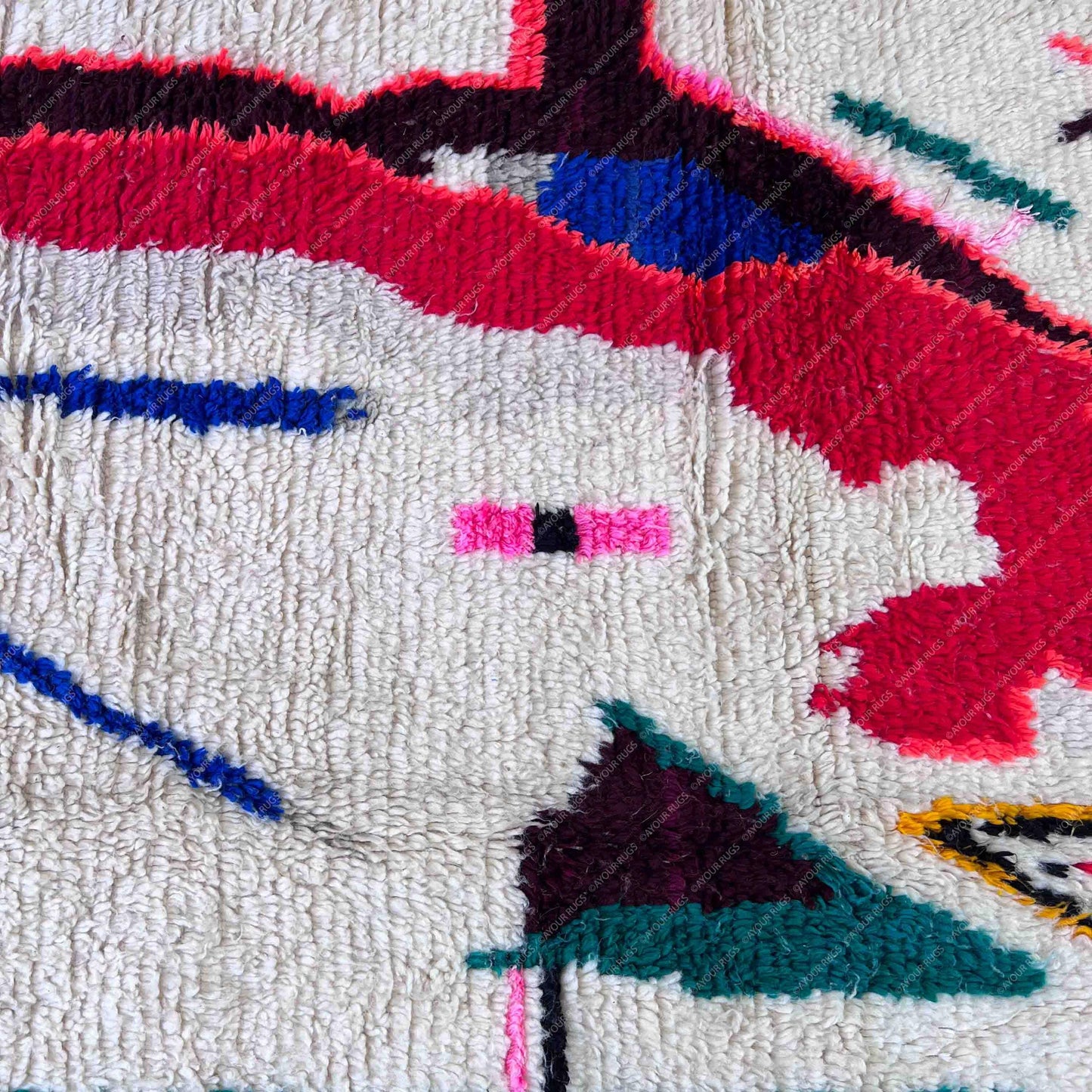 Authentic Azilal Moroccan Rug - Handwoven Wool Shag - 5.7x8.2 ft / 174x250 cm