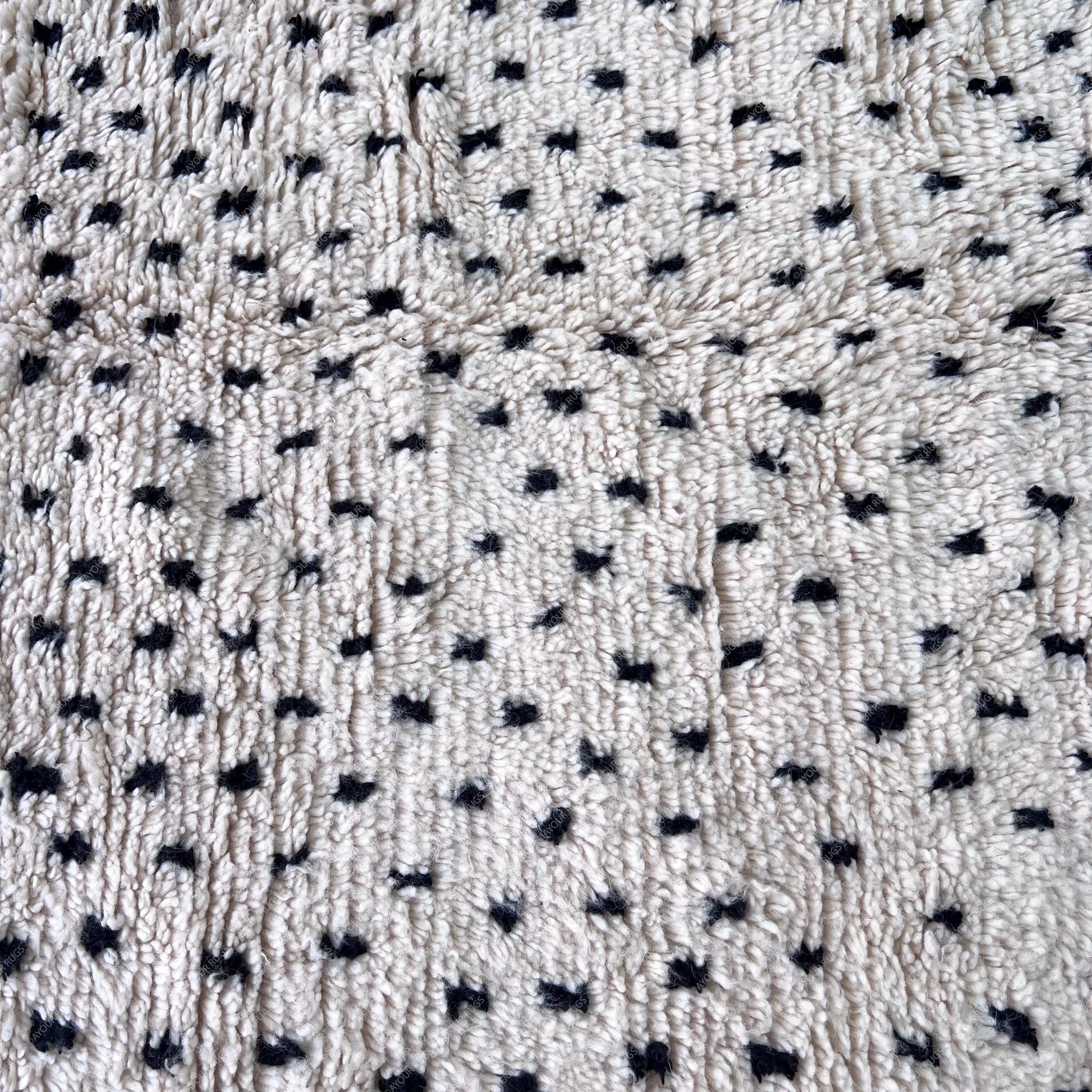 Dots Moroccan Rug | 4.9 X 6.6 Ft / 150 X 200 Cm | Azilal Teppich | Morocco | Beni Ourain Rug | Azilal Rug | Tapi Marocain | Beni Rug