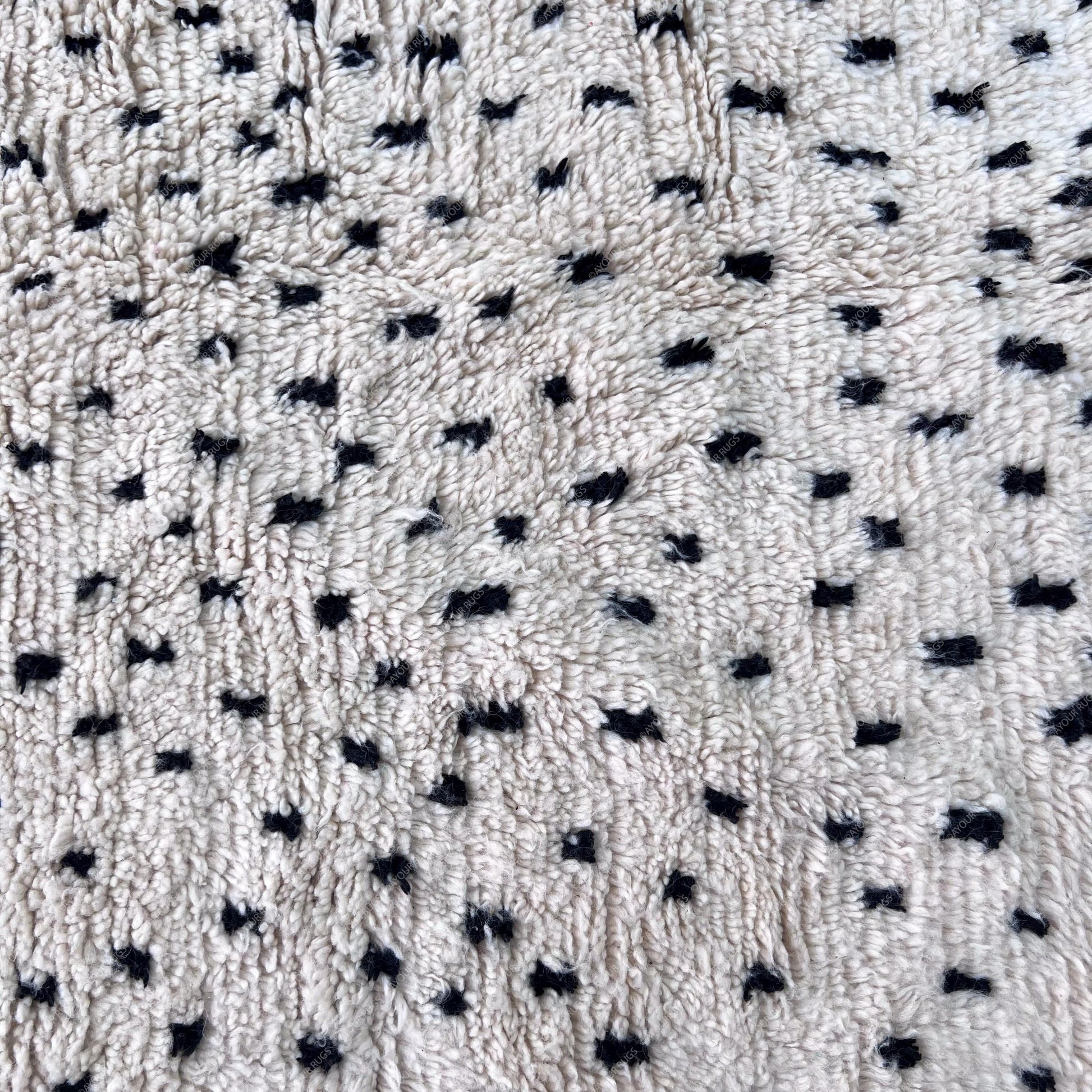 Dots Moroccan Rug | 4.9 X 6.6 Ft / 150 X 200 Cm | Azilal Teppich | Morocco | Beni Ourain Rug | Azilal Rug | Tapi Marocain | Beni Rug