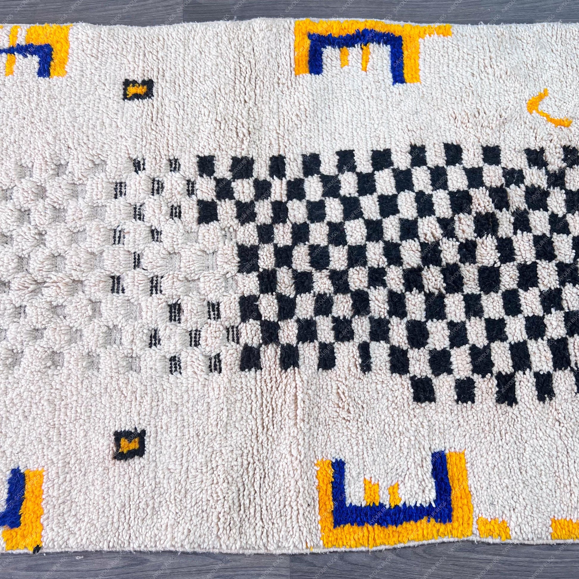 Moroccan Rug | 3.8 X 6.3 Ft / 117 X 192 Cm | Azilal Teppich | Morocco | Beni Ourain Rug | Azilal Rug | Tapi Marocain | Beni Rug