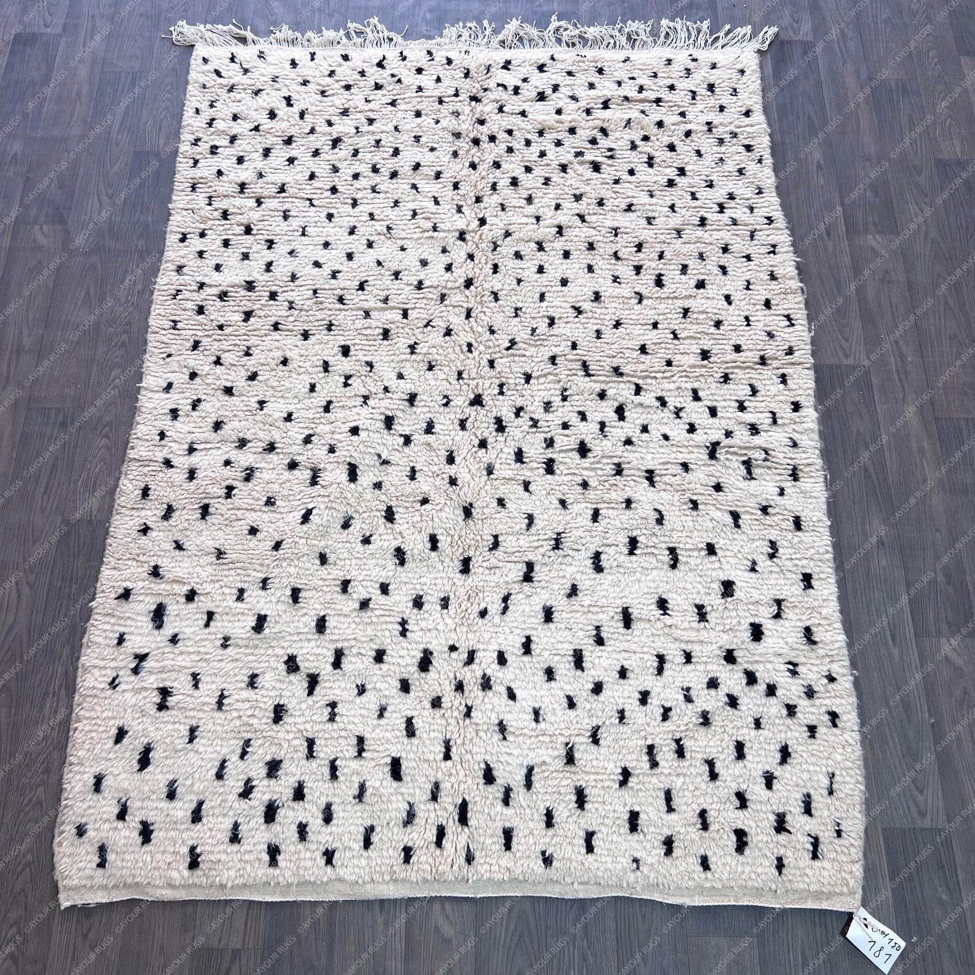 Dots Moroccan Rug | 4.9 X 6.6 Ft / 150 X 200 Cm | Azilal Teppich | Morocco | Beni Ourain Rug | Azilal Rug | Tapi Marocain | Beni Rug